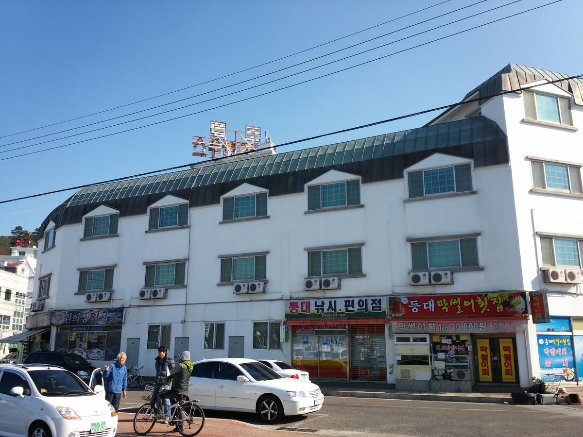 Geoje Jangseungpo Lighthouse Hotel Sodong Buitenkant foto